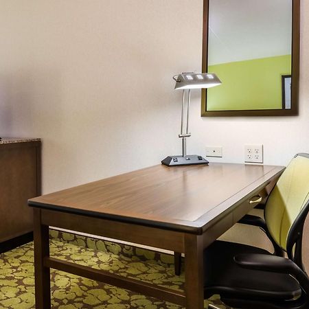 Hilton Garden Inn וויין מראה חיצוני תמונה